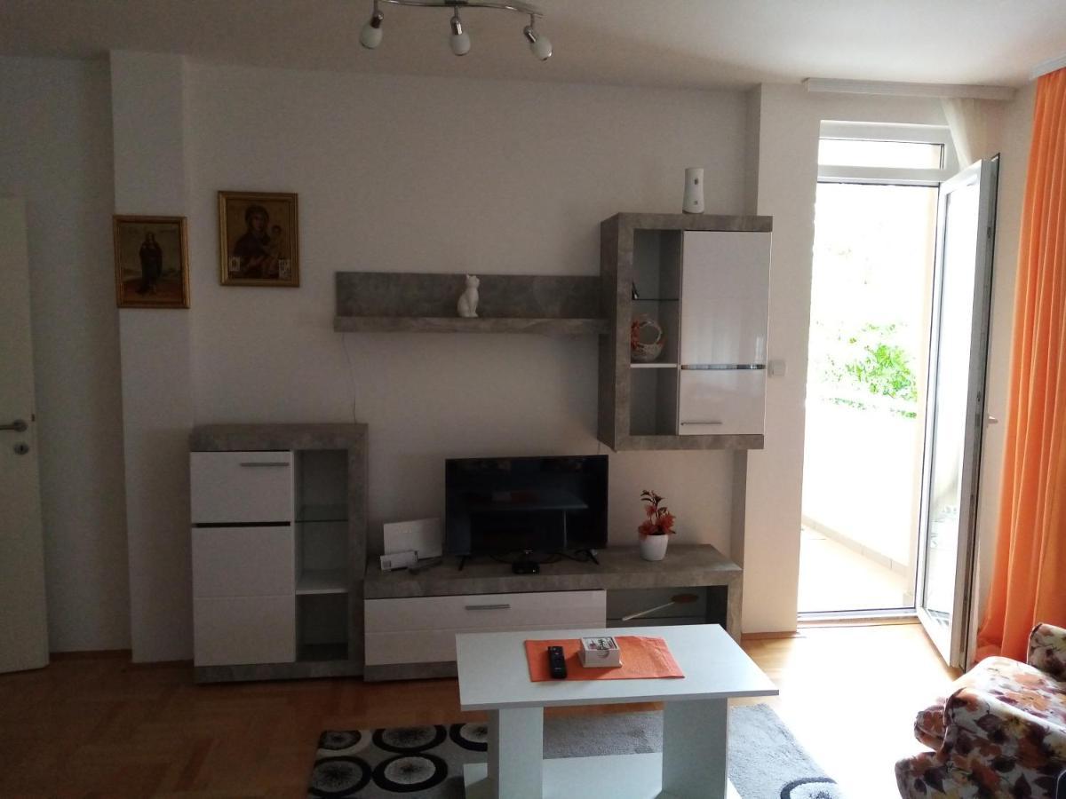 Apartman Maca Пирот Екстериор снимка