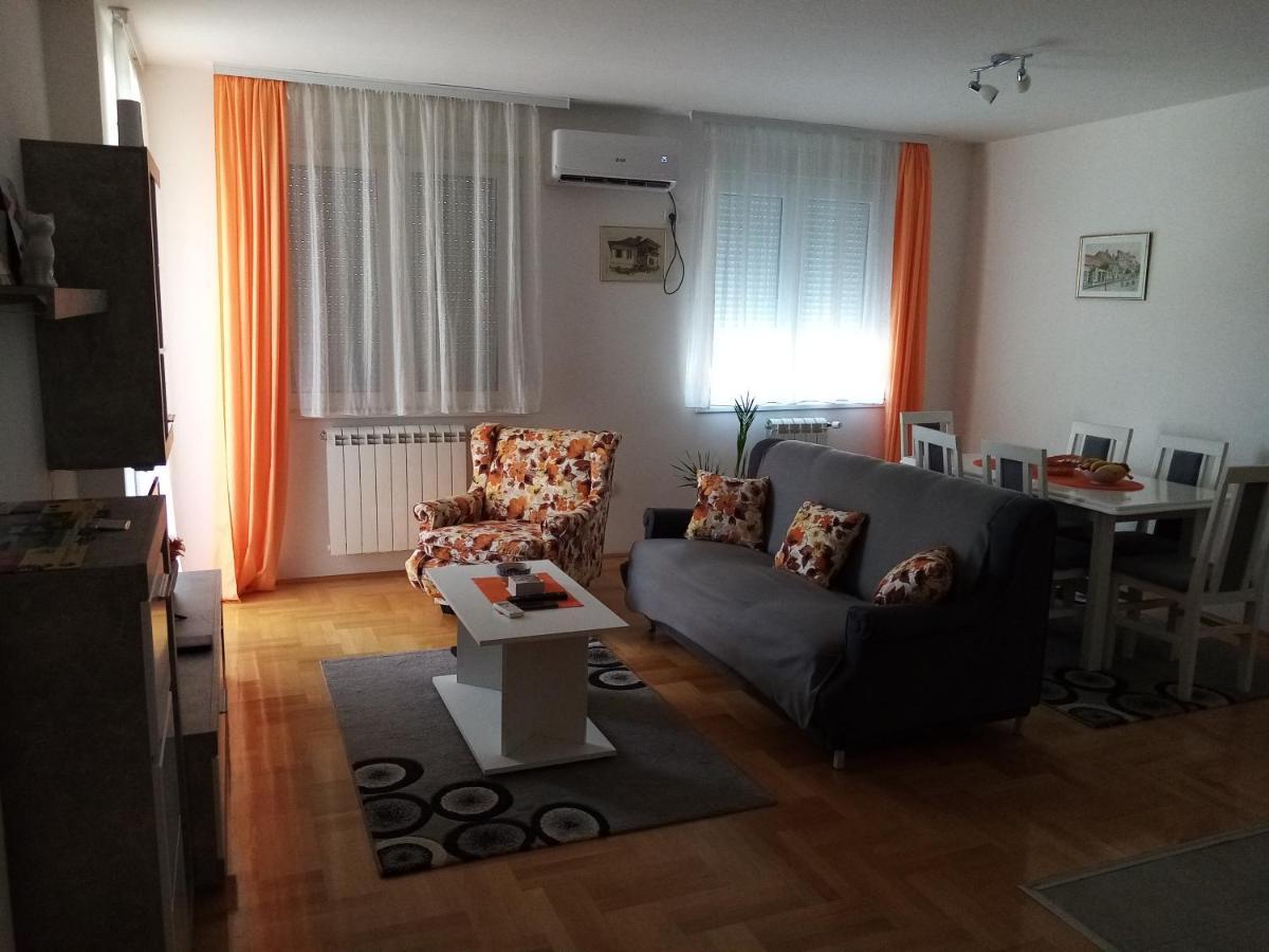 Apartman Maca Пирот Екстериор снимка