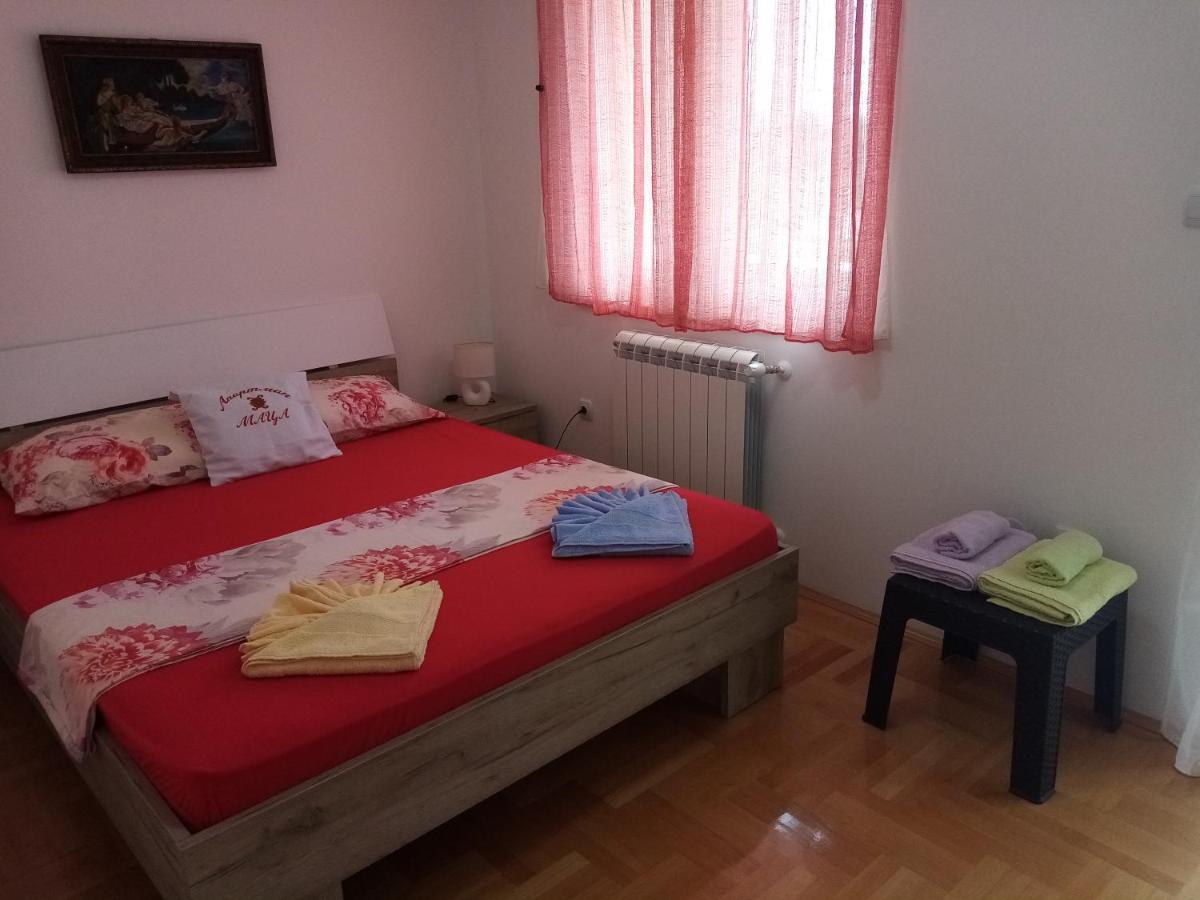 Apartman Maca Пирот Екстериор снимка