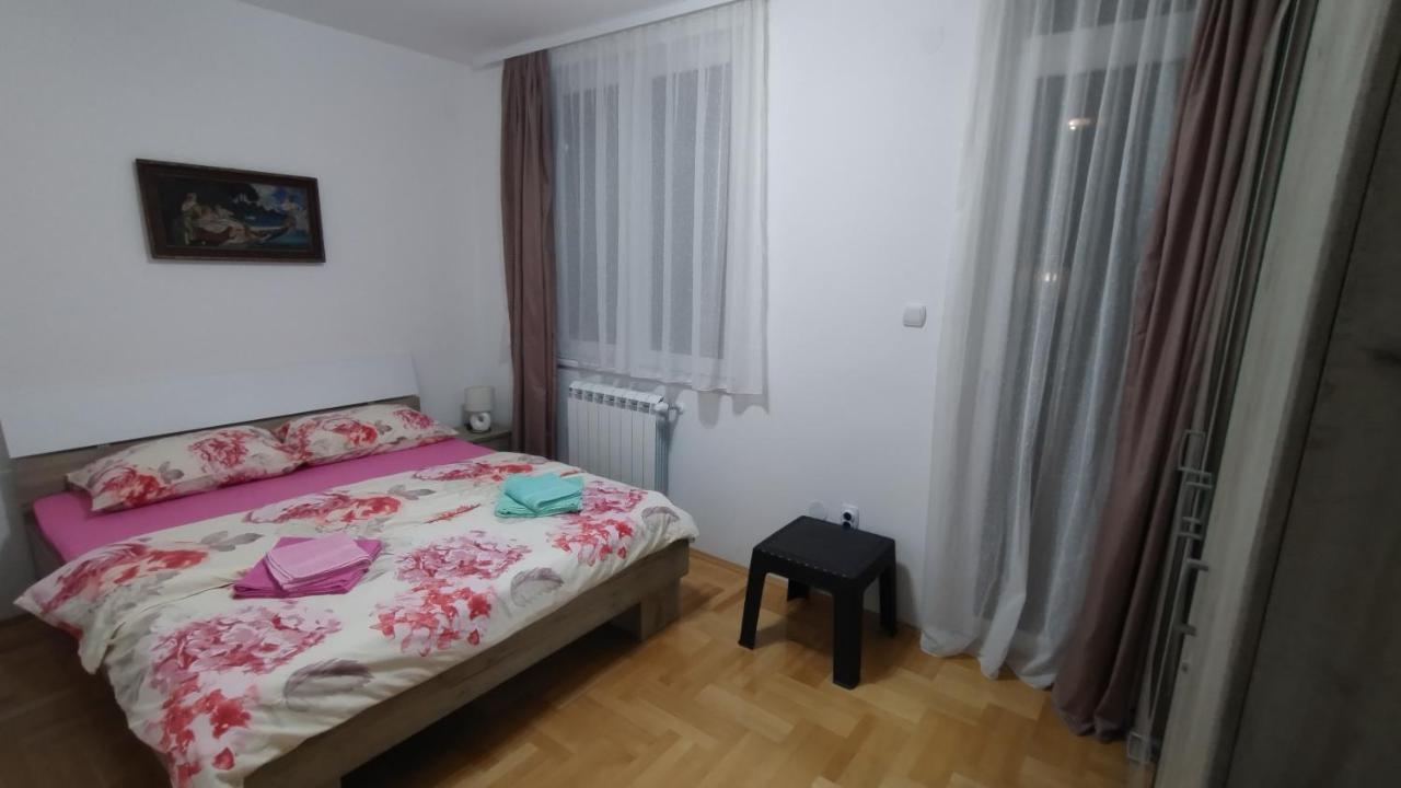 Apartman Maca Пирот Екстериор снимка