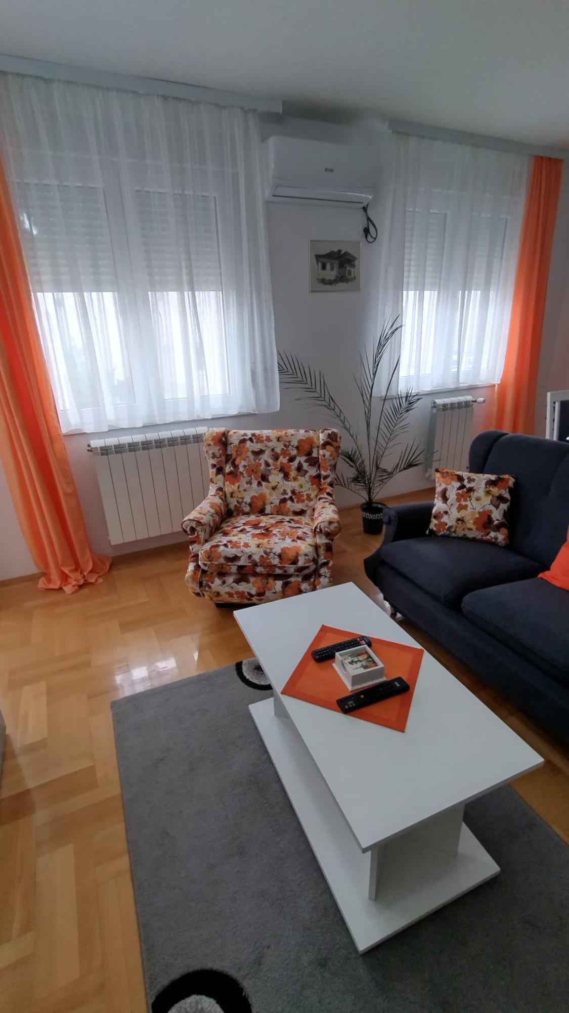 Apartman Maca Пирот Екстериор снимка